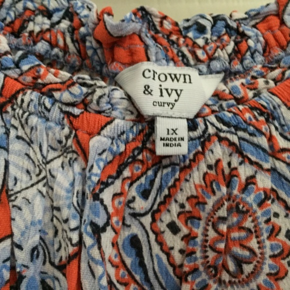 2 Crown & Ivy Curvy tops/tunics - Picture 3 of 10